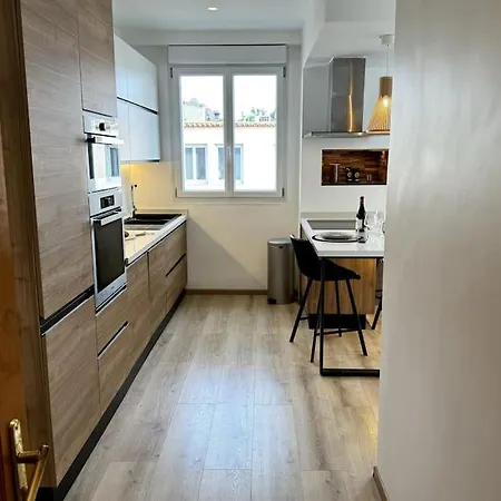 Apartment 1 Ch. Luxe Apt｜coeur De Juan-les-pins｜plage A 50m *